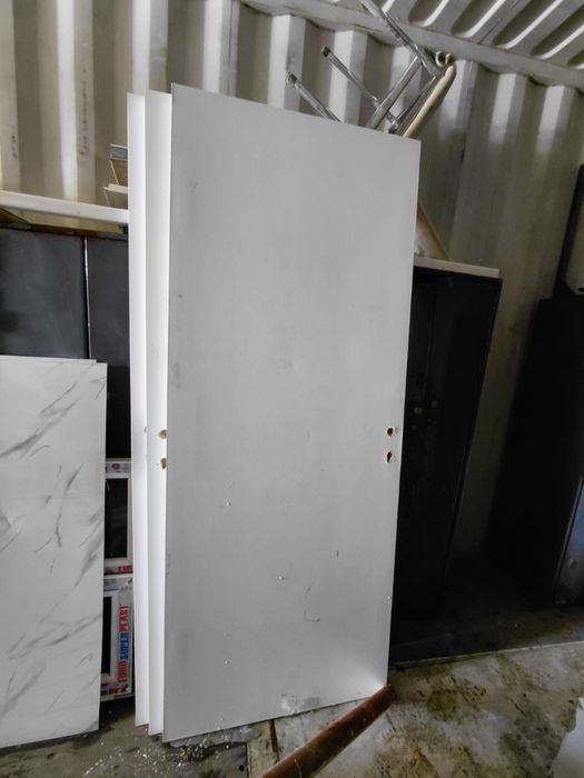 Продам двери межкомнатные