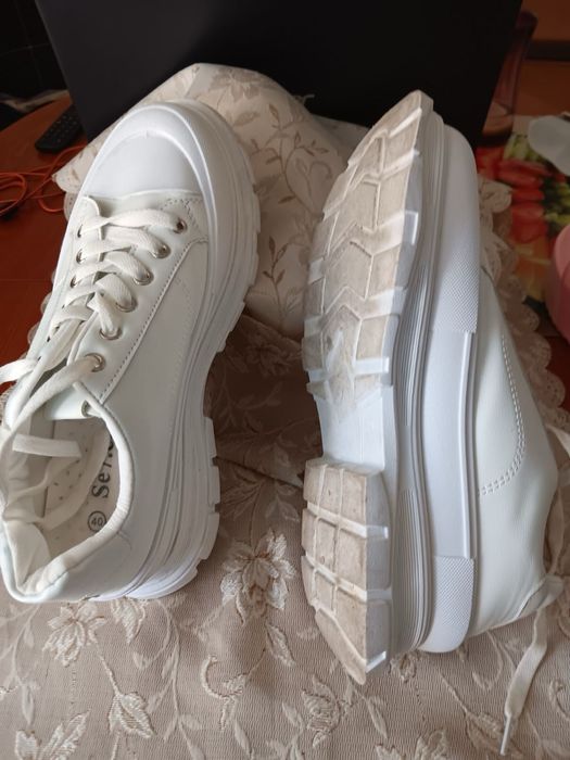 Дамски сникърси