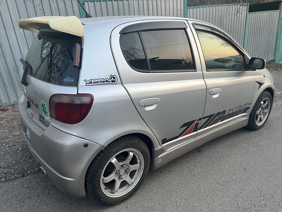 Toyota Vitz 2003