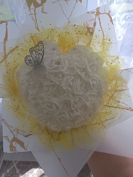 Луксозен букет от рози – перфектен подарък – 60€