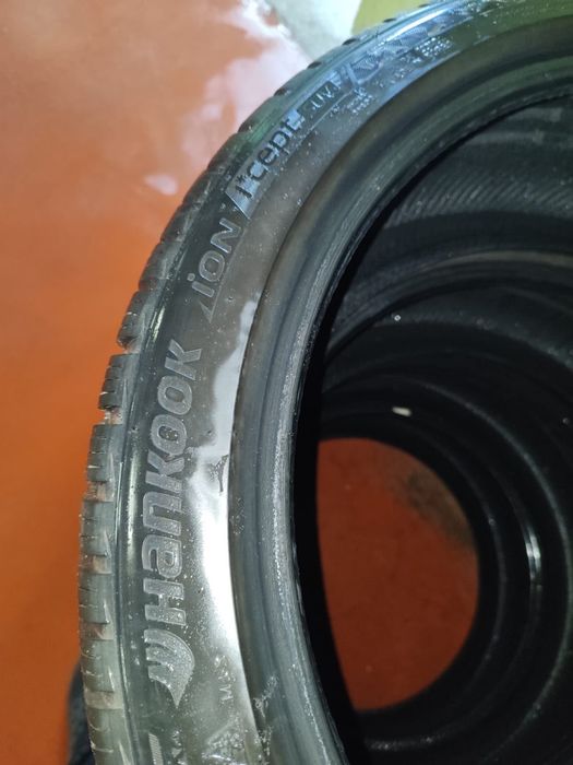 Продам шины Hankook 255/40R21.