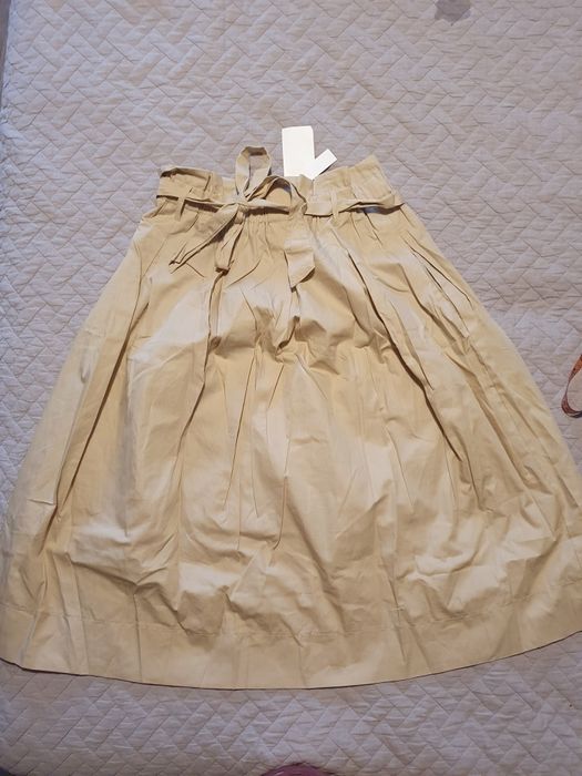 Пола с висока талия нова с етикет