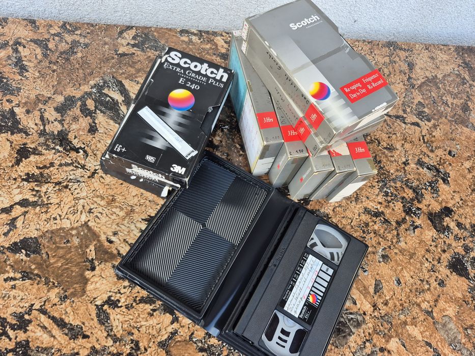 Vand 11 casete video vhs Scotch de 240 minute
Vând 11 casete video VHS
