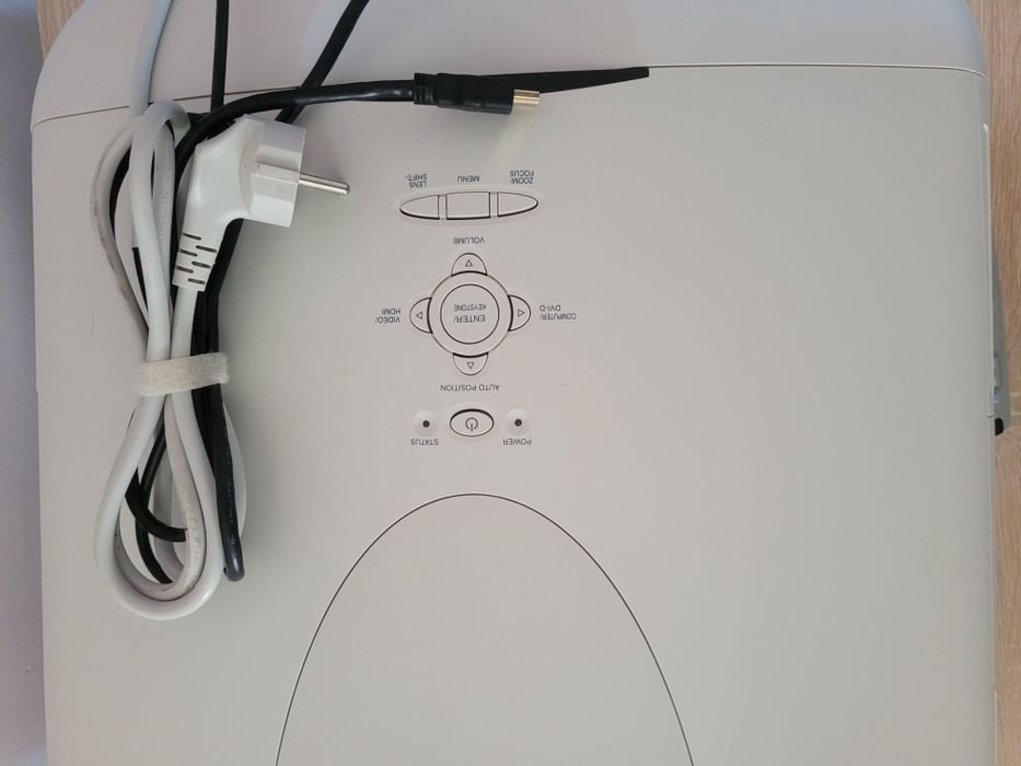 Video proiector profesional Mitsubishi XD3500U