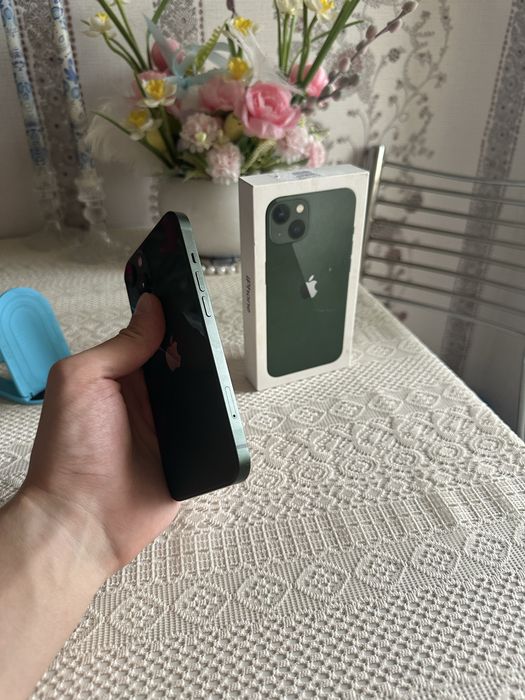 Iphone 13 в отличном состоянии айфон 13