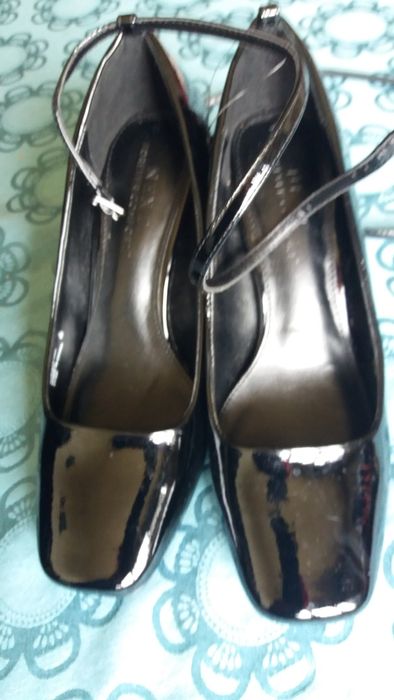 Нови 37н на стабилен ток- лачени дамски обувки