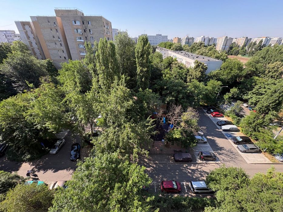 Vând apartament 2 camere, zona Bulevardul Timișoara-Romancierilor