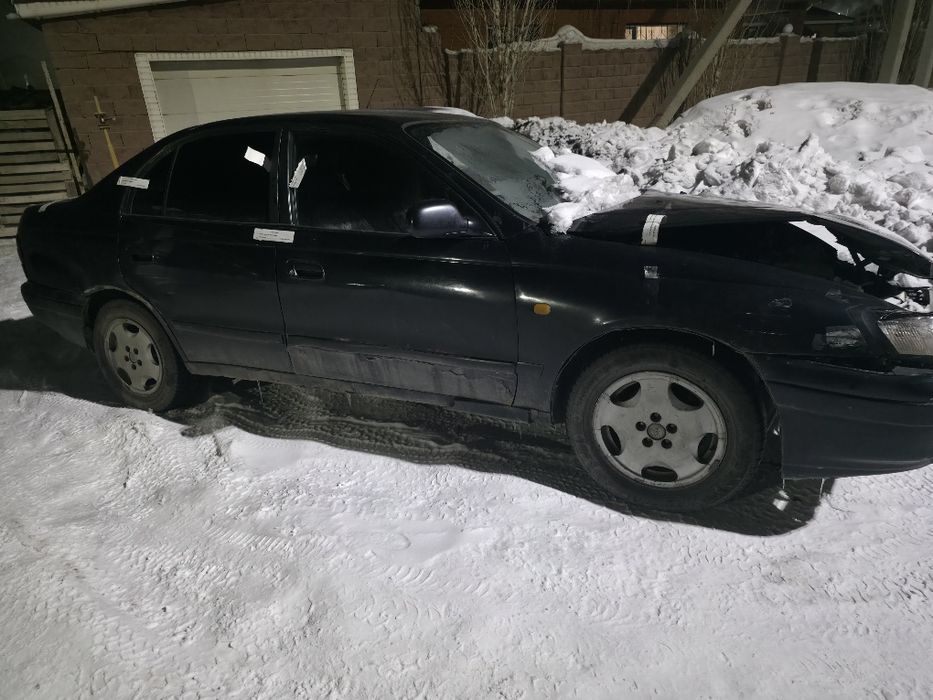 Тойота карина е на разбор