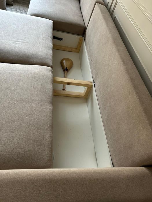 Диван гостинной