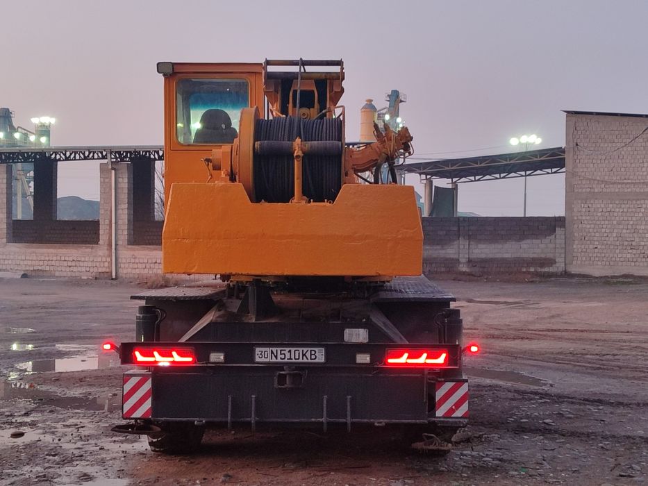 Авто кран днепр 25т