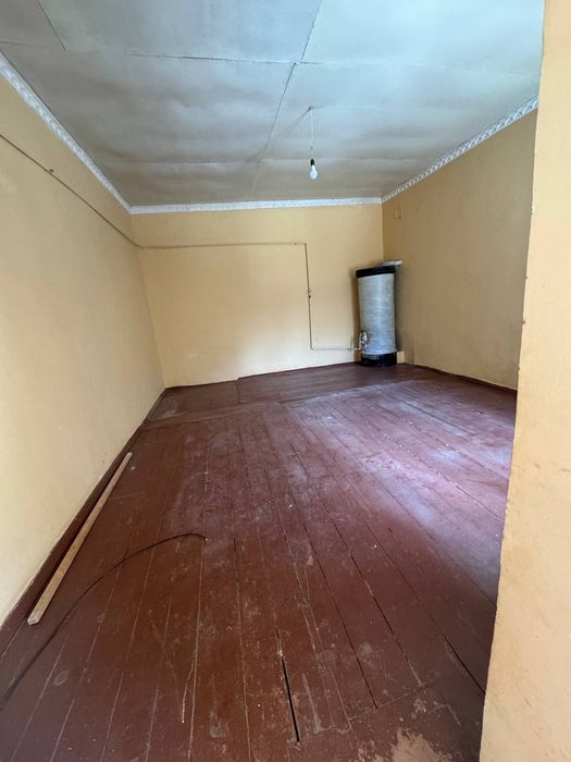 Qarshi shahridan hovli sotiladi 220mln