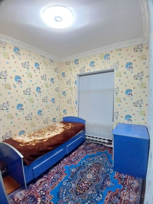 Урганч шахрида 1 каватда жойлашган 4 хонали уй сотилади