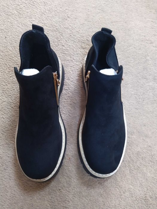 Дамски черни кларкове