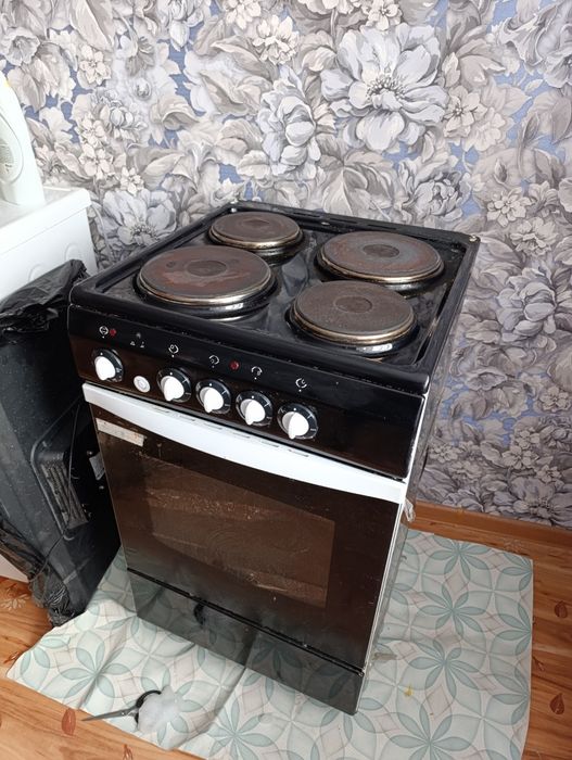 Плита электрическая (4 конфорки)