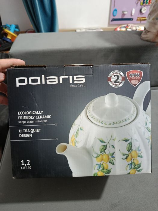 Электрочайник Polaris