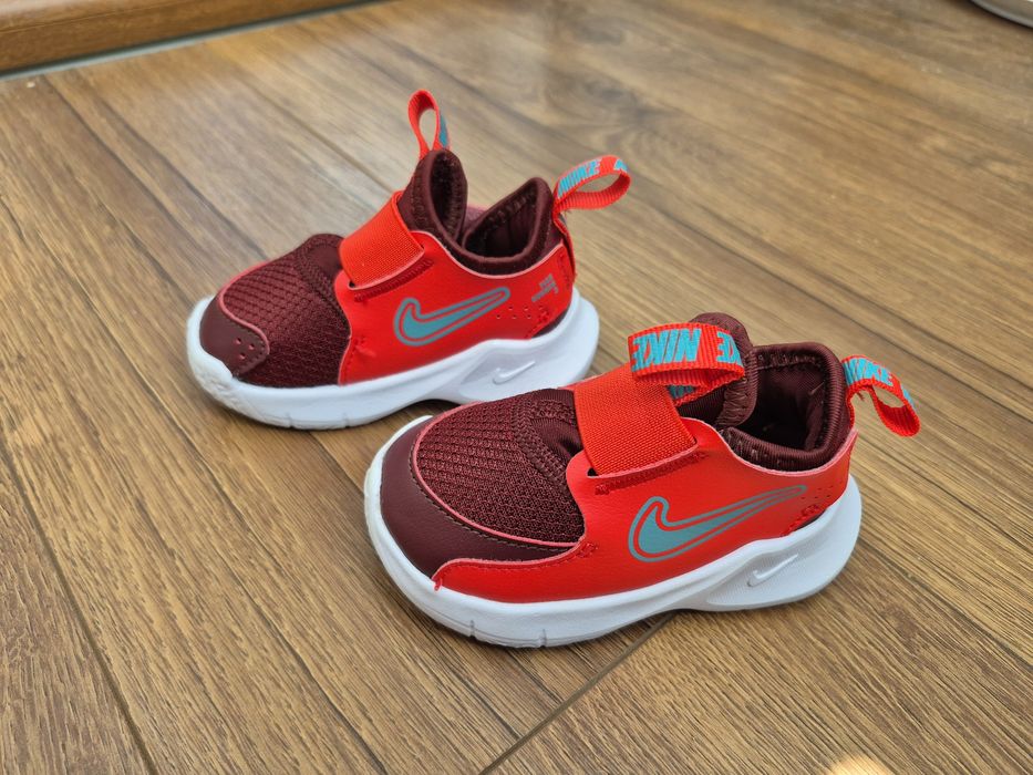 Детски маратонки  NIKE FLEX RUNNER 3