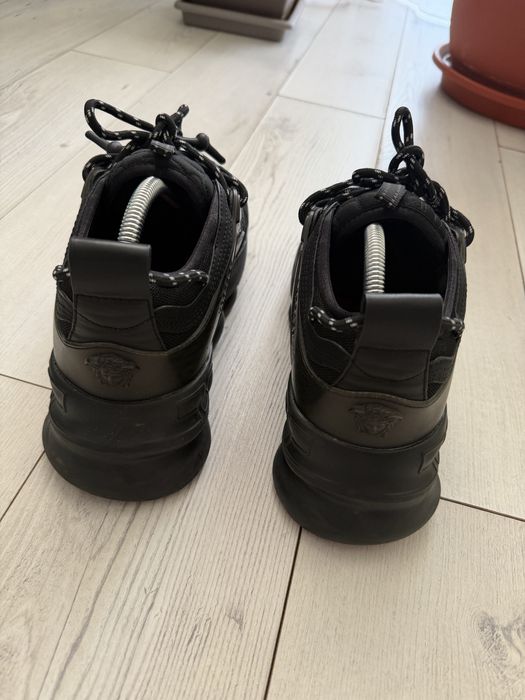 Versace chain reaction 40