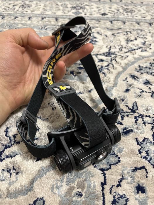 Продаю фонарик налобный Nitecore