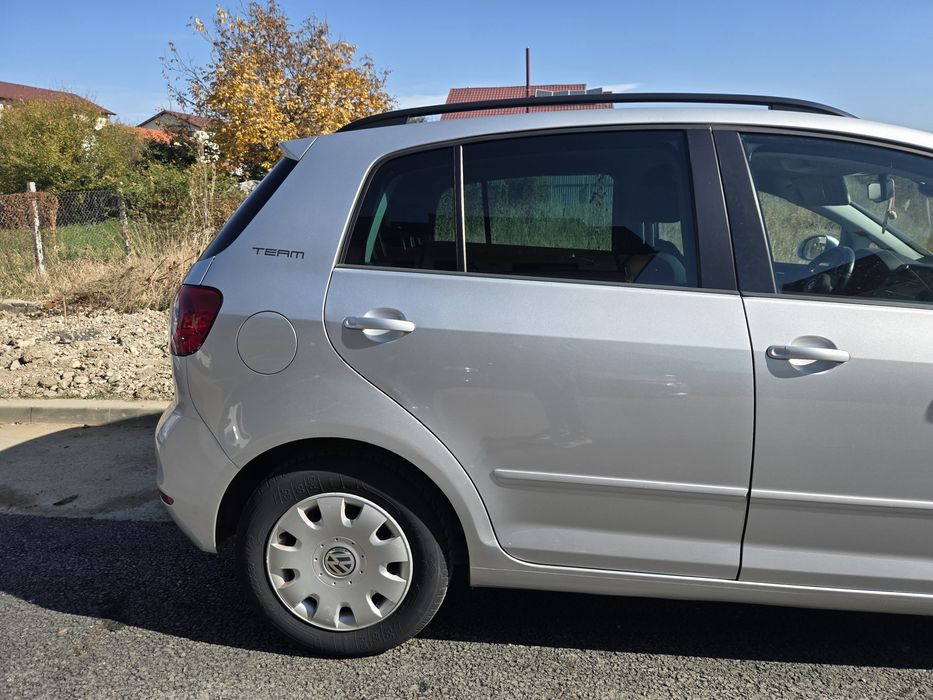 VOLKSWAGEN Golf Plus 2011 — imagine 3