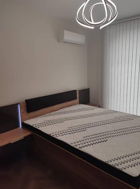 Дава се под наем Тристаен апартамент в Пловдив, Христо Смирненски - 105 кв.м за 765 € - Снимка #3