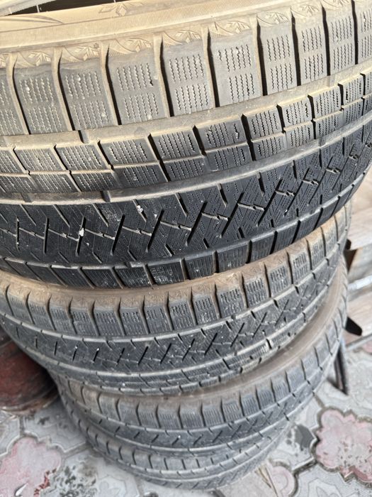Продам резину зима R 20
