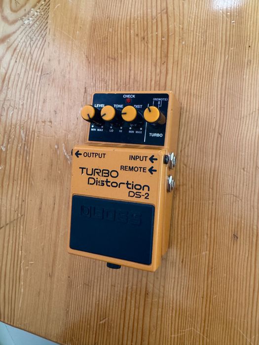 Педаль для гитары Boss DS-2 Turbo Distortion