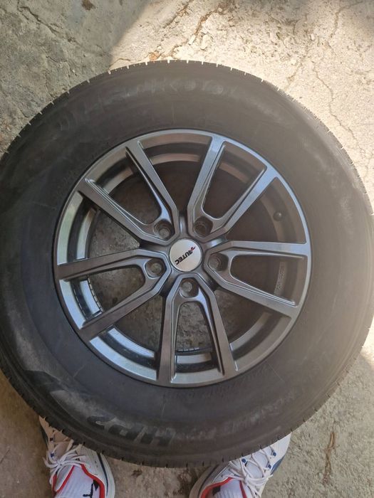 Гуми с джанти отлични