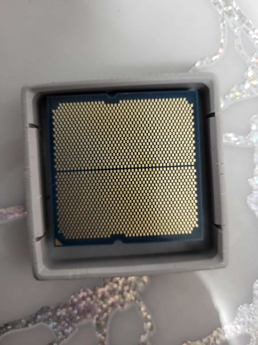 Процесор AMD Ryzen 5 Pro 8600G