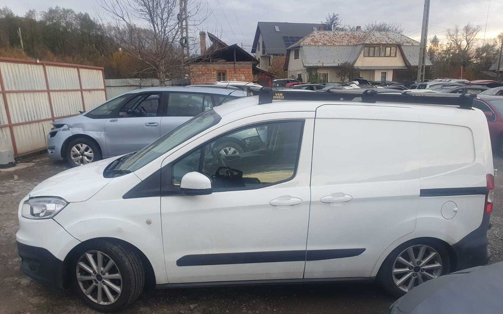 Dezmembrez Ford Transit Courier Trend 1.6TDCI 2015