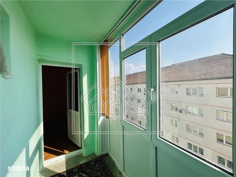 Ap decomandat, 3 camere, 2 balcoane - Zona Turnisor