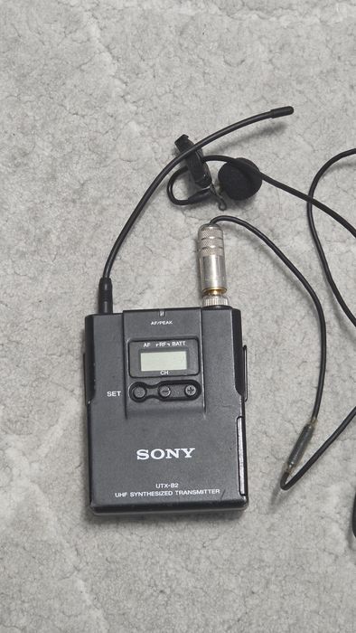 Lavaliera wireless Sony