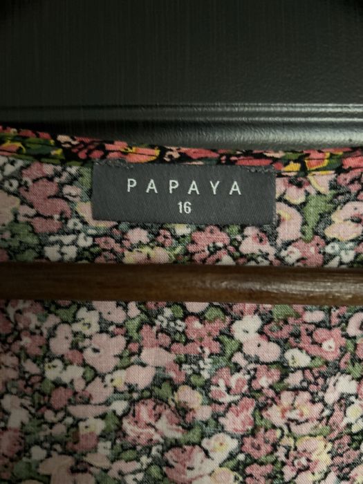 Rochie inflorata papaya