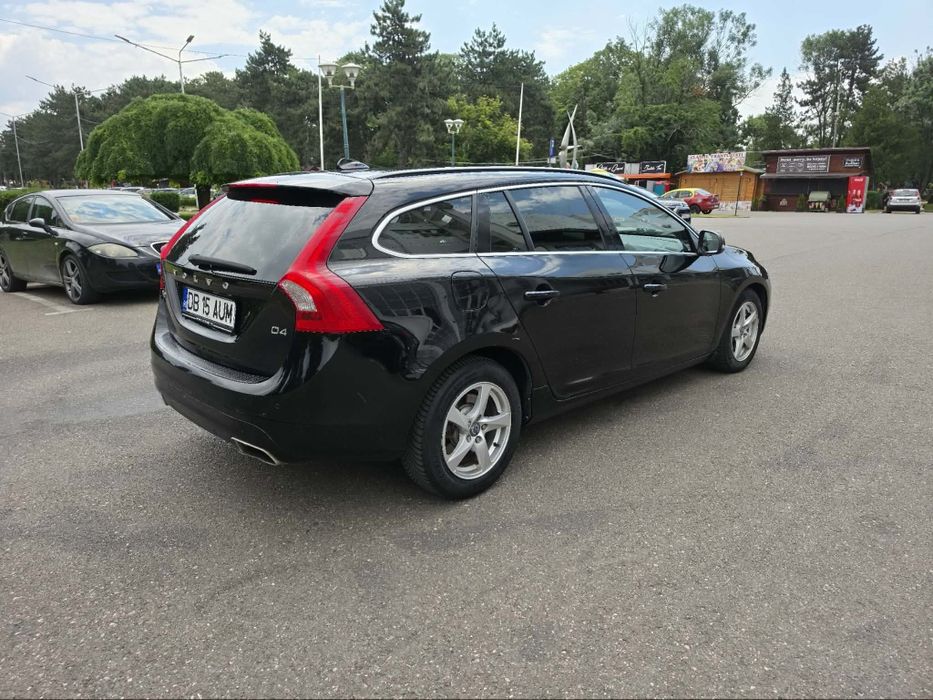 VOLVO V60 2015 — imagine 3