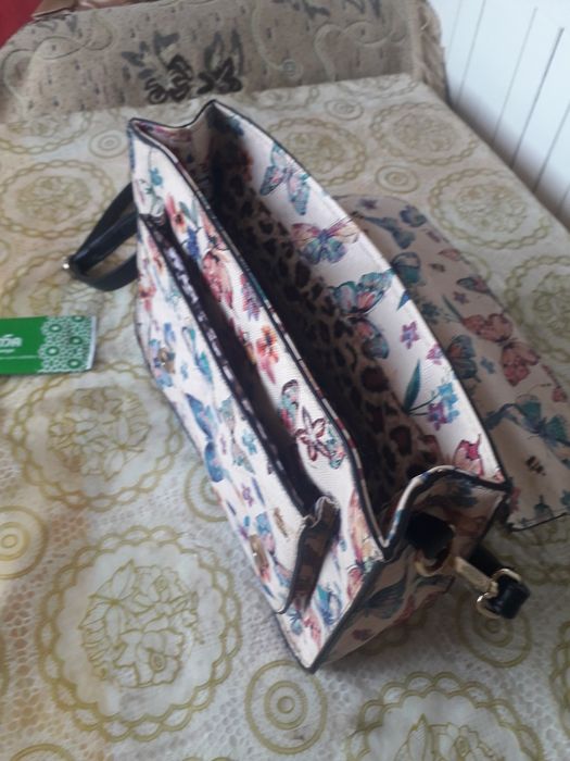 Продаётся сумочка
