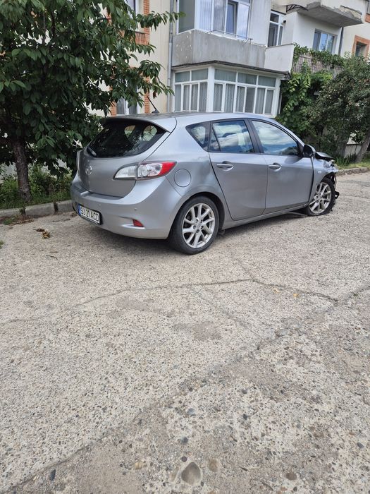 MAZDA 3 0 — imagine 4