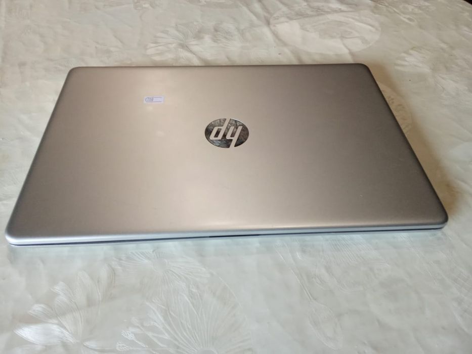 Продам ноутбук на запчасти