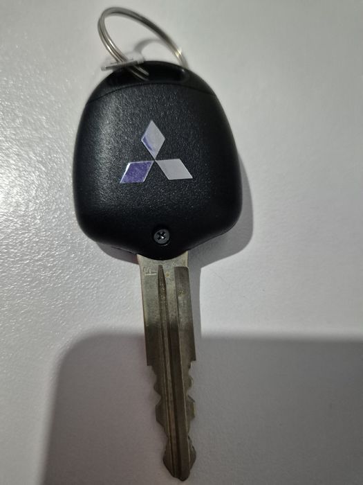 Ключ от автомобиля Mitsubishi
