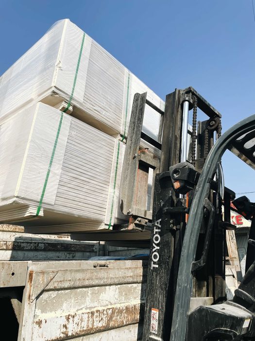 Стройматериалы Профили направляющие 06 27/28мм