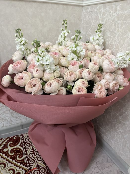 Цветы свежие , доллар , денежный букет