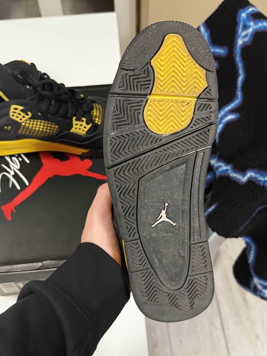jordan 4 retro thunder