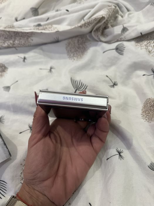 Самсунг Galaxy zflip 7