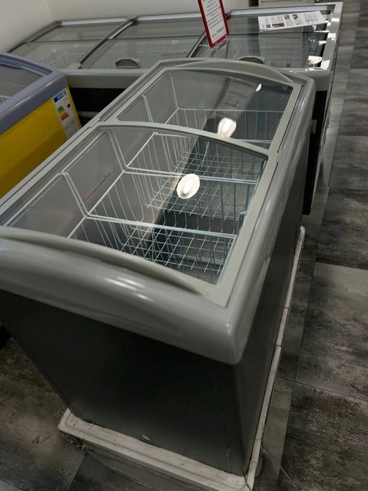 Холодильники витринные