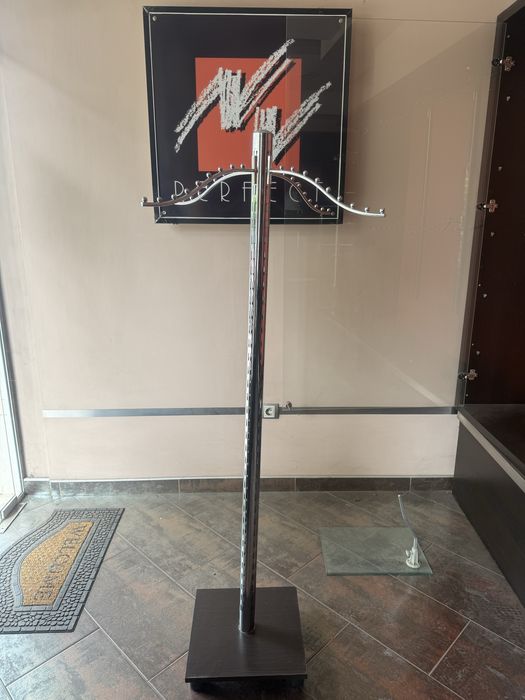 Оборудване за магазин за дрехи щендери,манекени250€ за всичко!