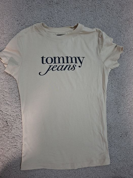 Тениски Guess и Tomi