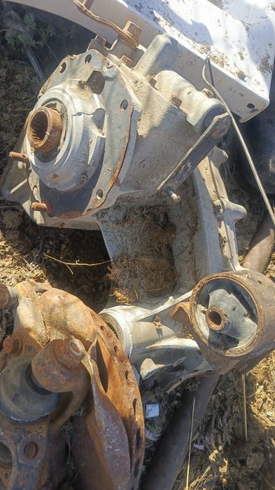 Задний мост делика раздатка каропка