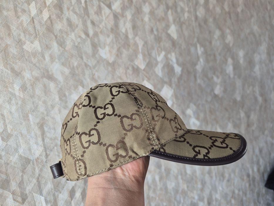 Продам кепку Gucci новая