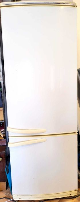 Холодильник и морозильник