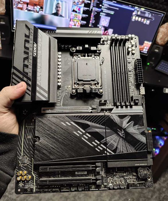 Placa de baza Gigabyte B850 AORUS DDR5 ELITE WIFI7