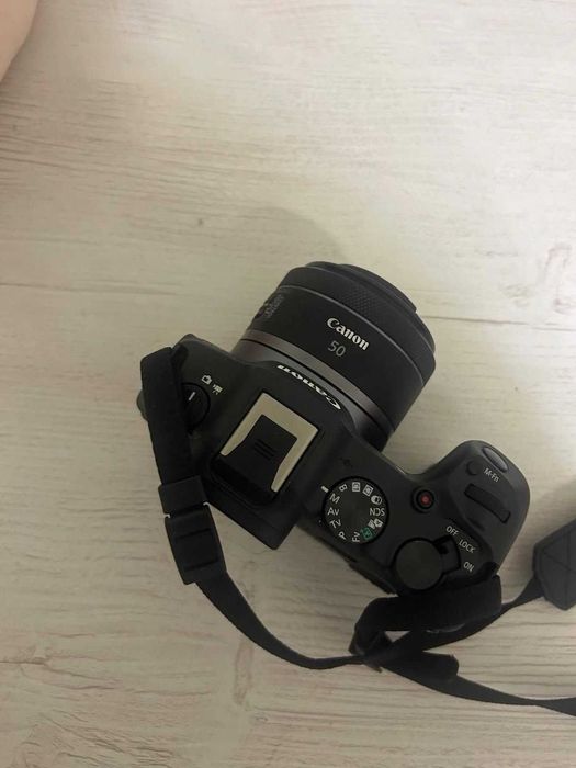 Фотоаппарат canon eos r8