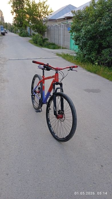 Продам велик  60к торг писать лс